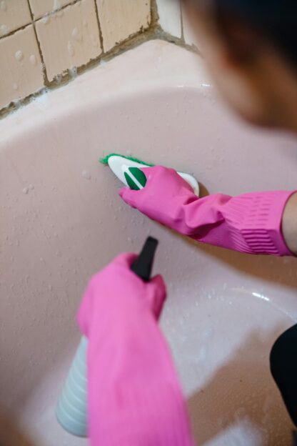 BATHROOM CLEANING - Image 9